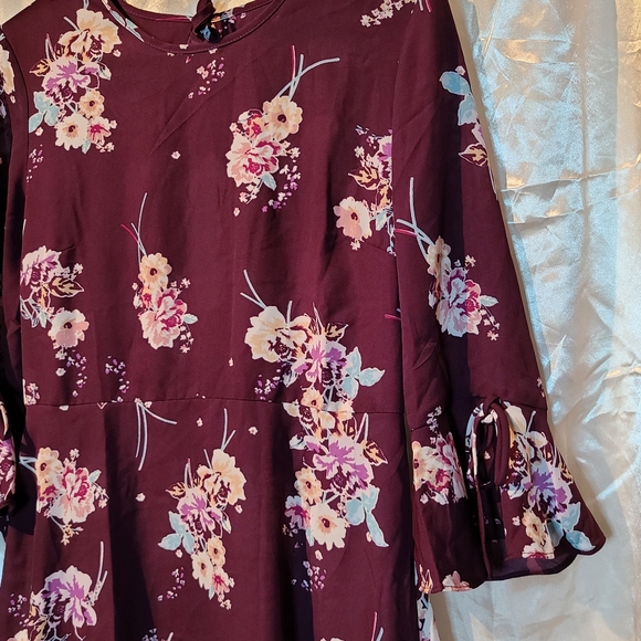 Floral Dress - Picture 2 of 4